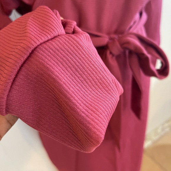 Ladies MIDI long sleeve faux wrap dress with removable belt. Size S. - Picture 8 of 9